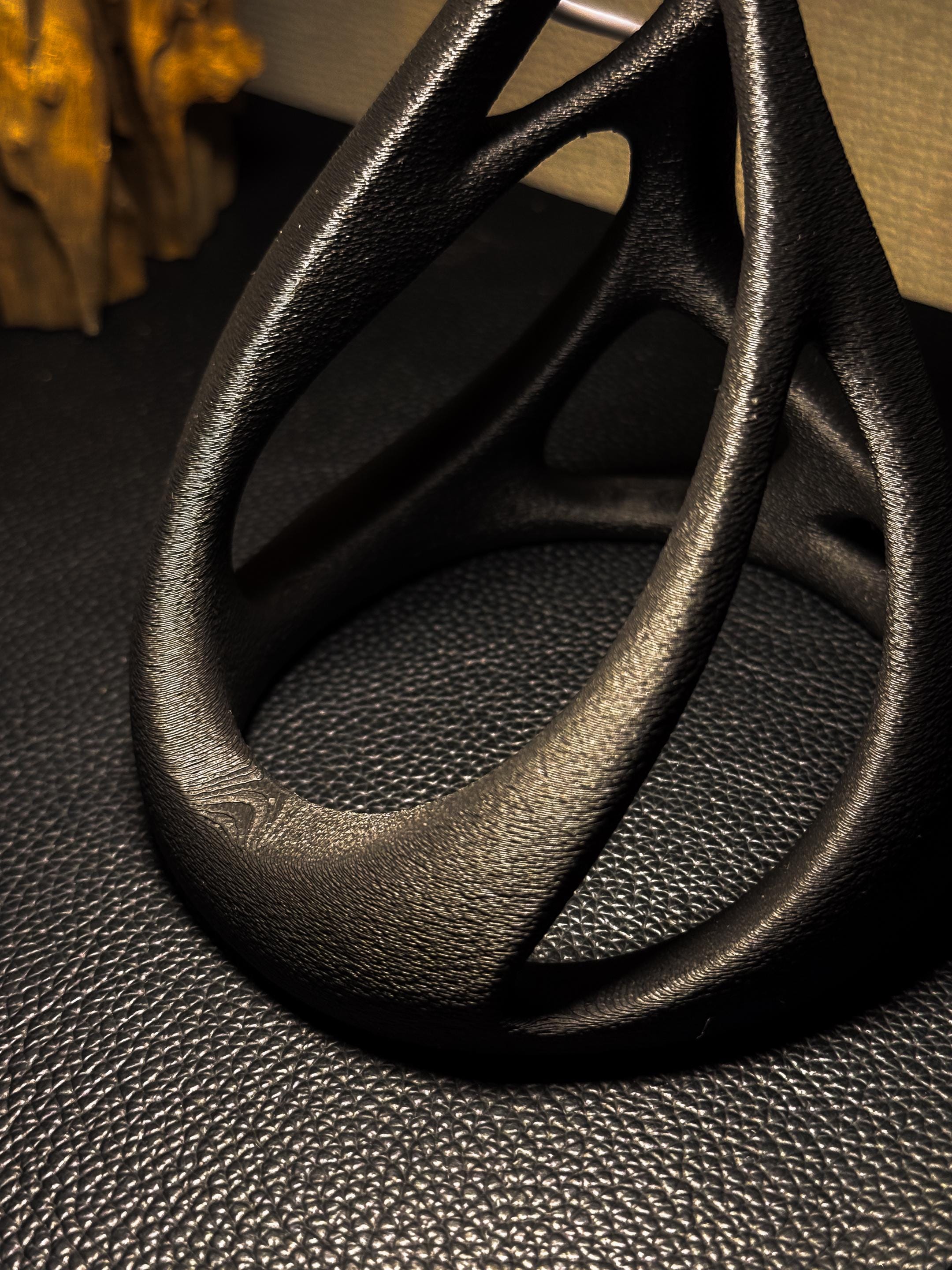 Alien 3D Printed LED Lamp – Futuristic Textured Desk Light, Modern Sci-Fi Home Décor