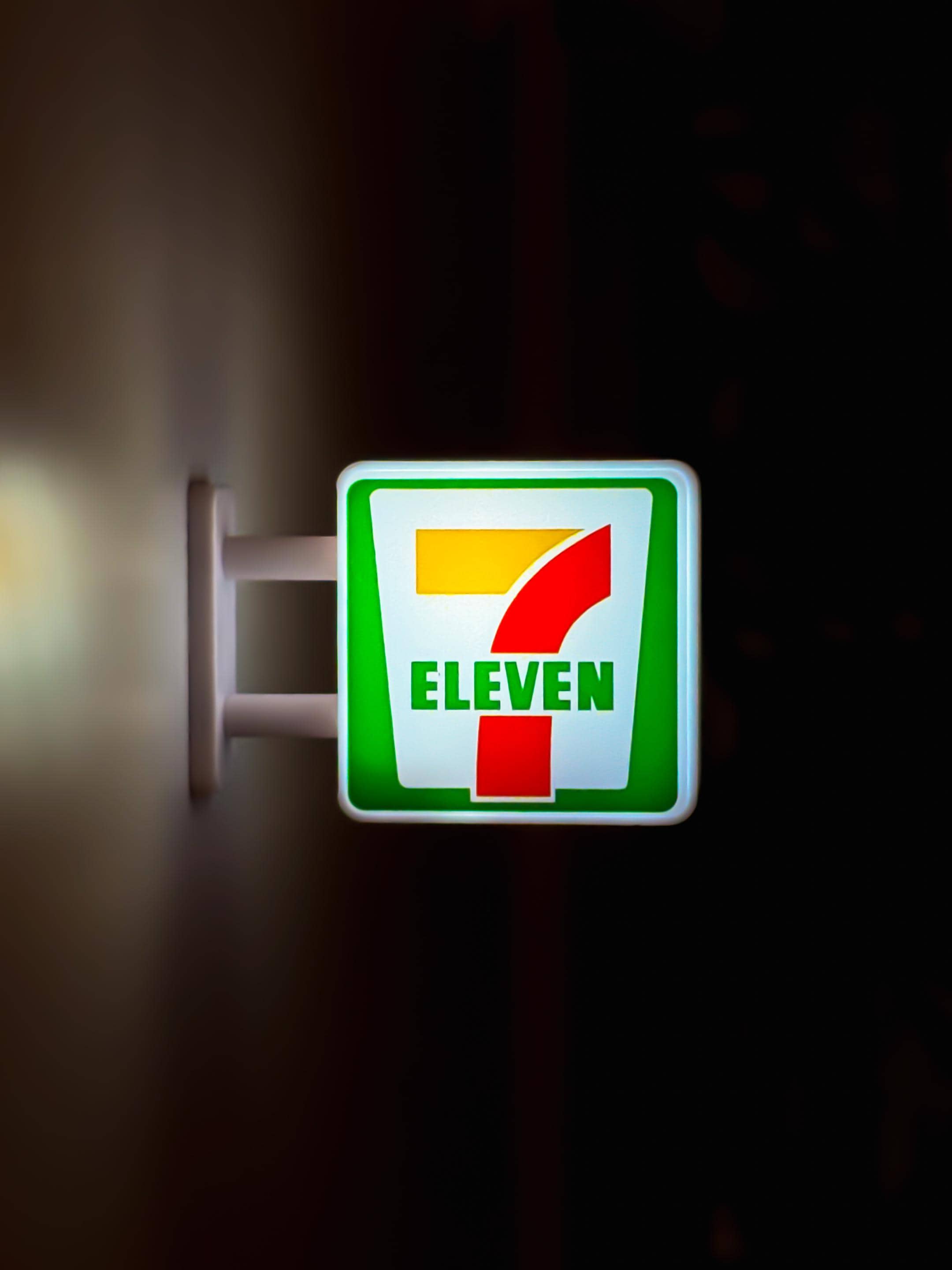 7-Eleven Magnet Lightbox – Japanese Kombini Inspired Mini Sign