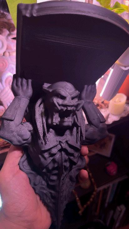 Predator Shelf: Sci-Fi Wall Decor - Designed in Tokyo