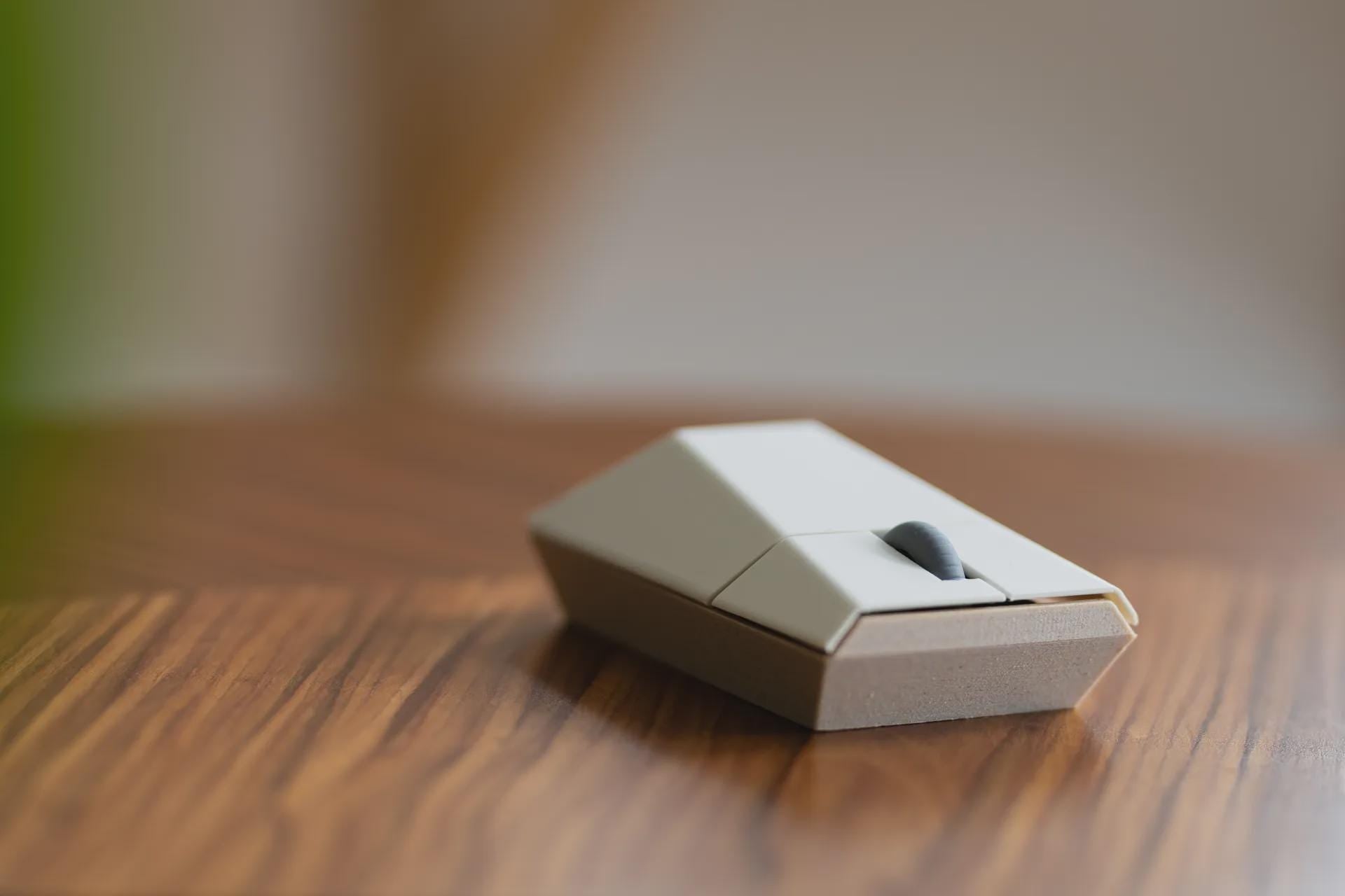 Retro Wireless Mouse - The DOS Mouse 3D Printed - Logitech M185