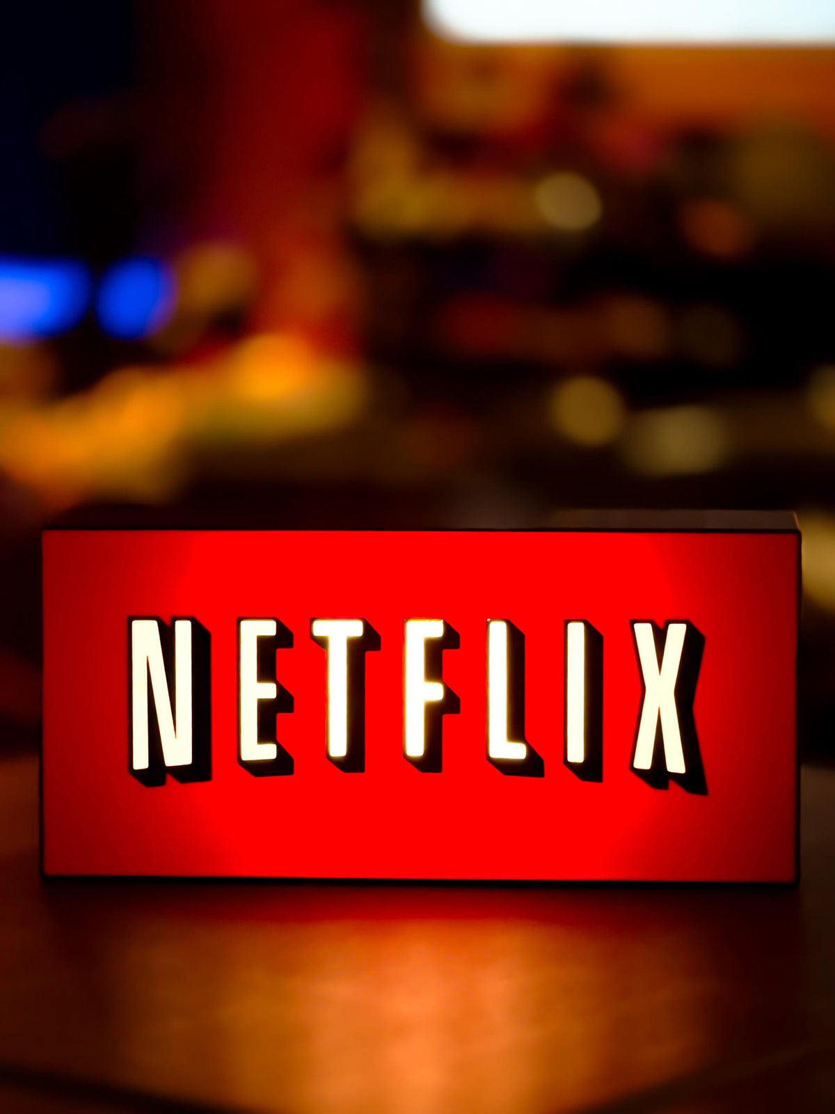 Netflix Logo Lightbox | Retro LED Sign | USB Powered Night Lamp | Gamer Room & Home Theater Decor