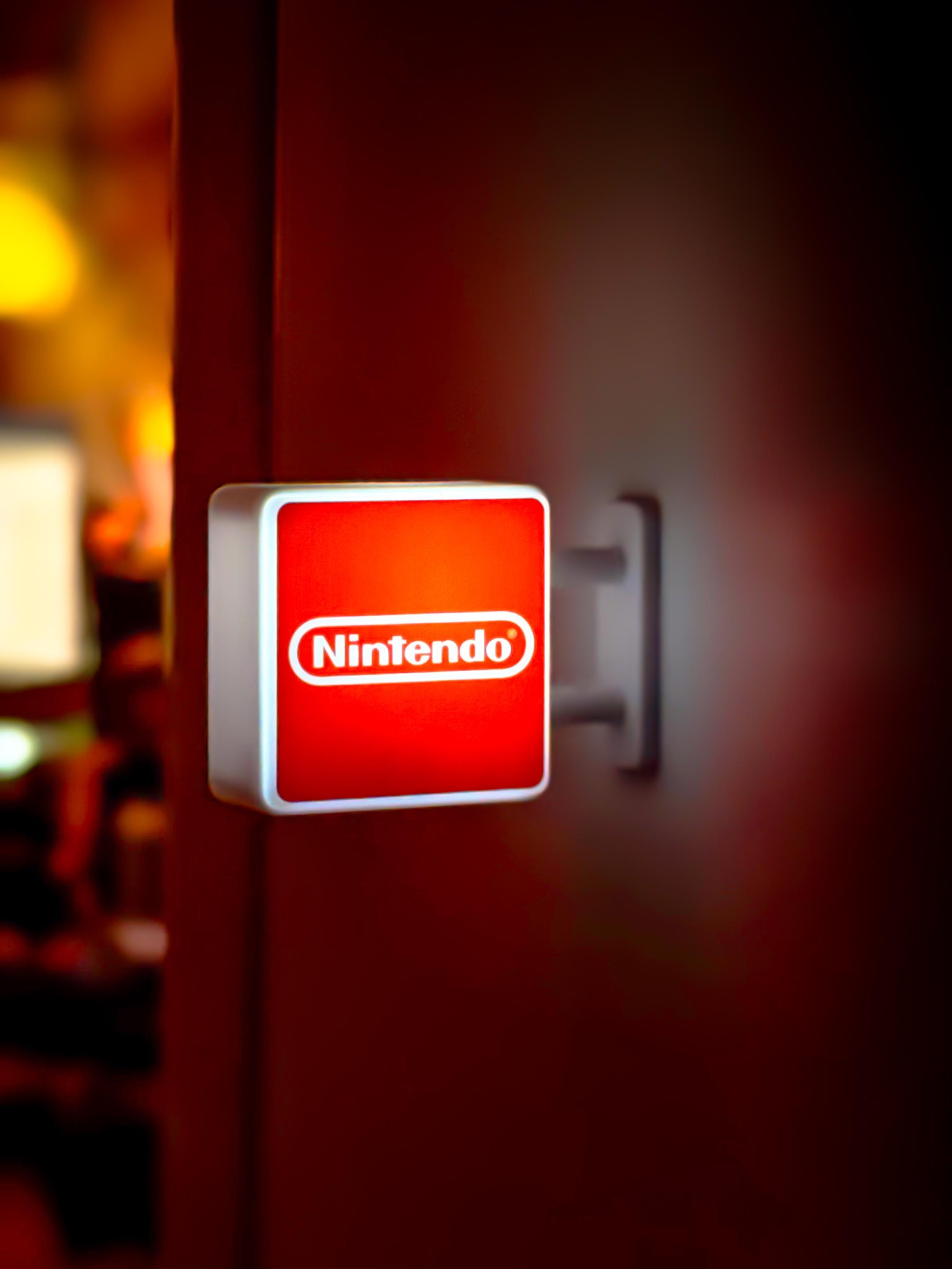 Nintendo Lightbox Magnet | Iconic Japanese Gaming Logo | NEW Release