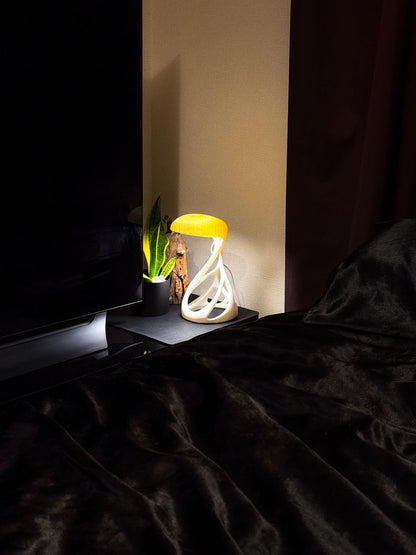 Alien 3D Printed LED Lamp – Futuristic Textured Desk Light, Modern Sci-Fi Home Décor