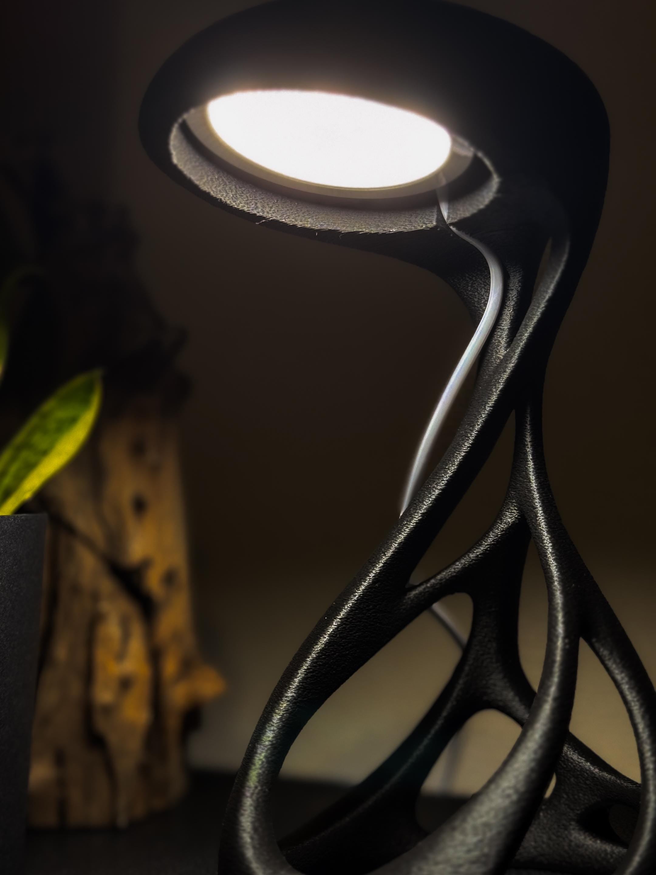 Alien 3D Printed LED Lamp – Futuristic Textured Desk Light, Modern Sci-Fi Home Décor