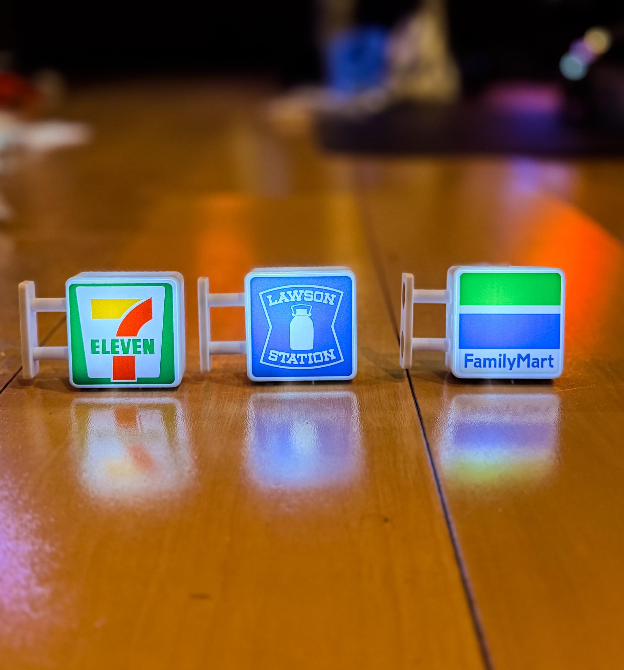 Kombini Magnet Bundle – Family Mart, Lawson & 7-Eleven Japanese Lightbox Set – Miniature Collectible LED Sign Souvenirs from Tokyo