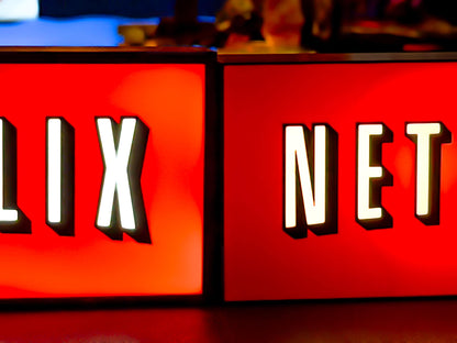 Netflix Logo Lightbox | Retro LED Sign | USB Powered Night Lamp | Gamer Room & Home Theater Decor