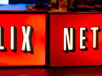 Netflix Logo Lightbox | Retro LED Sign | USB Powered Night Lamp | Gamer Room & Home Theater Decor