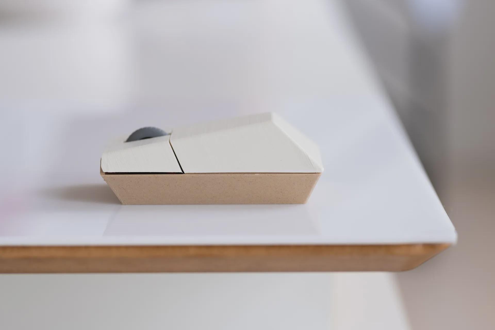 Retro Wireless Mouse - The DOS Mouse 3D Printed - Logitech M185