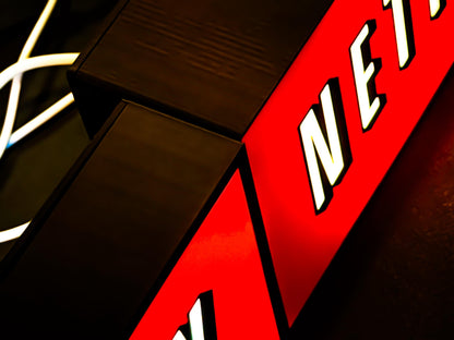 Netflix Logo Lightbox | Retro LED Sign | USB Powered Night Lamp | Gamer Room & Home Theater Decor
